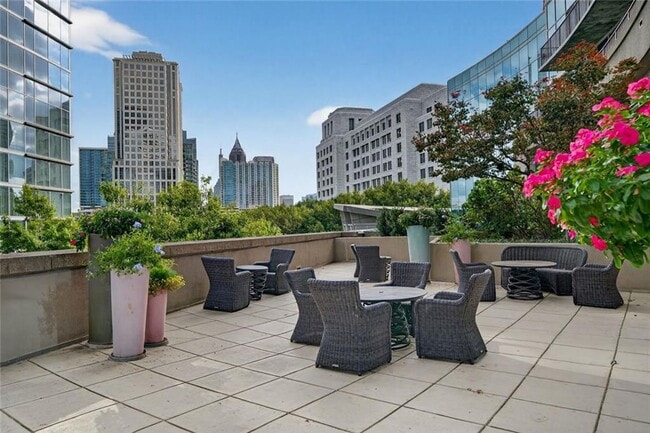 Building Photo - 1080 Peachtree St NE