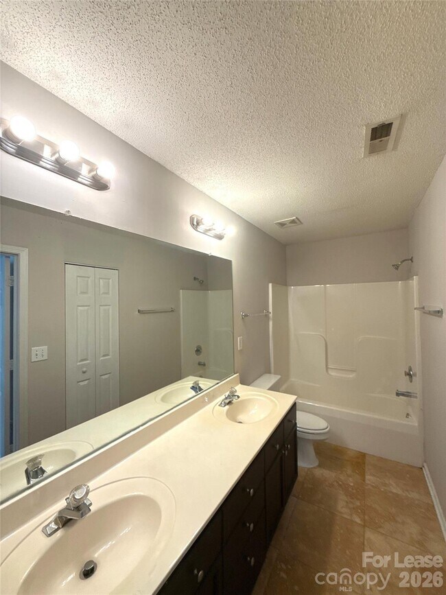 Building Photo - 747 Mountainwater Dr