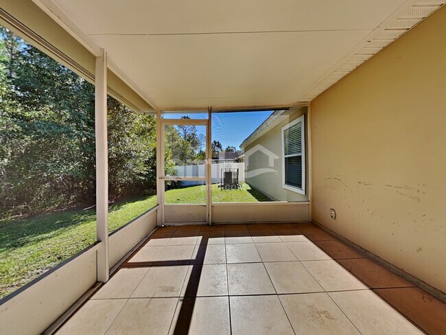 Building Photo - 12333 Anarania Dr