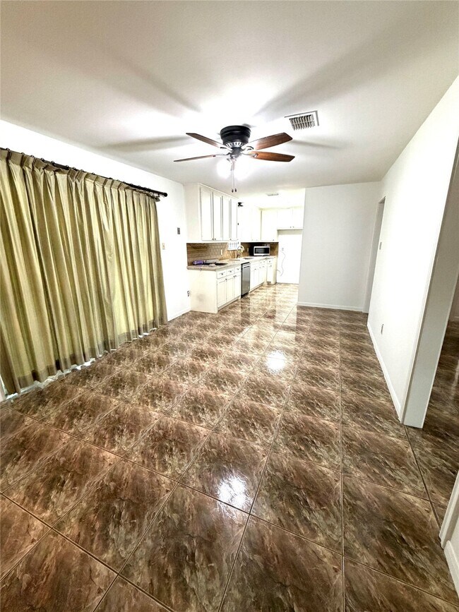 Building Photo - 10618 Wolbrook St