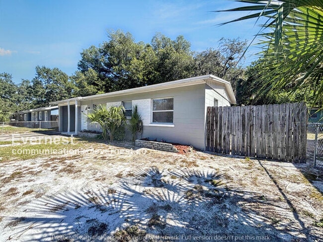 Building Photo - 2005 Adams Ave