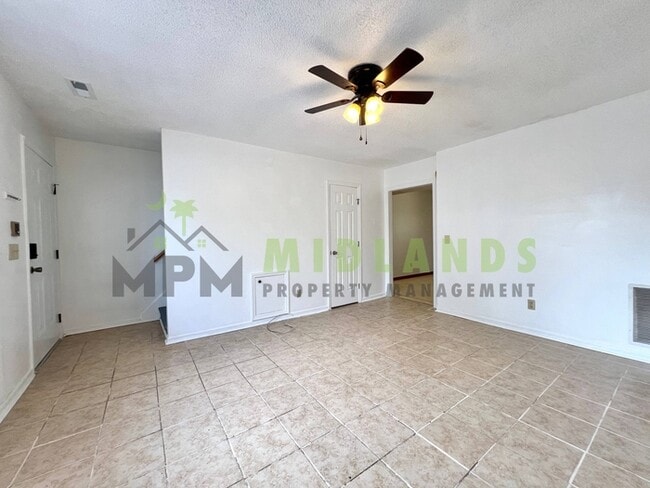 Building Photo - 1603 Westchester Dr