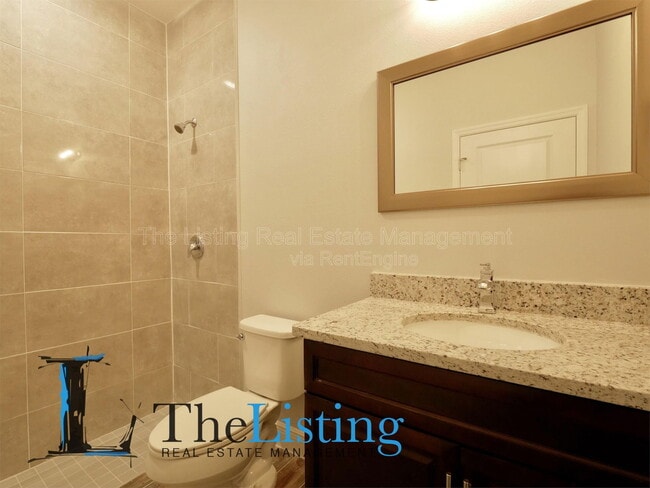 Building Photo - 406 Albatross Ct