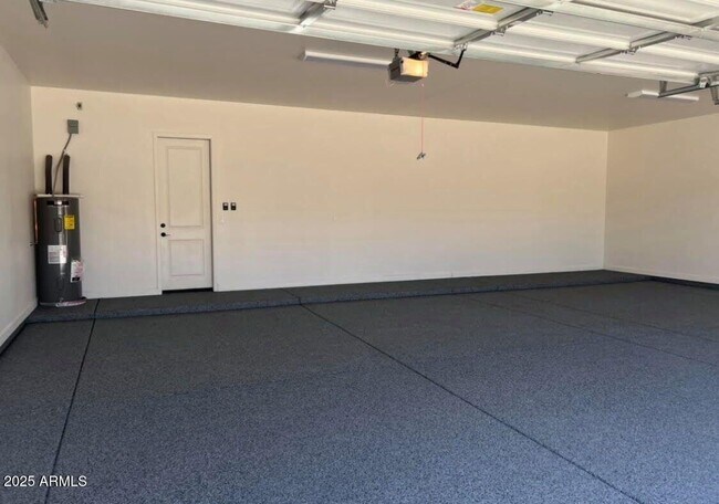 Building Photo - 48126 N Coyote Pass Rd