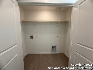 Building Photo - 204 Ottawa Wy