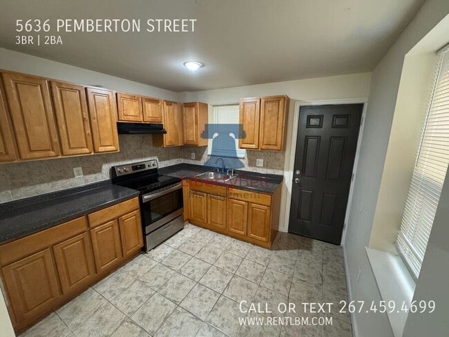 Building Photo - 5636 Pemberton St