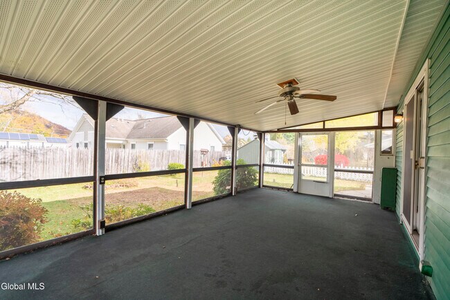 Building Photo - 11 Keyes St