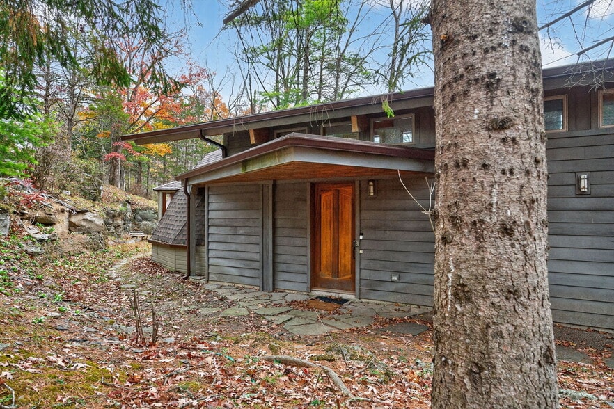 Building Photo - 106 Mountain Laurel Ln