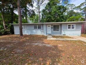 Building Photo - 3BR/2BA home close to malls, airport and I110
