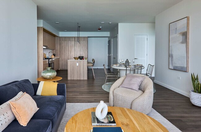 Building Photo - 1006 S Michigan Ave