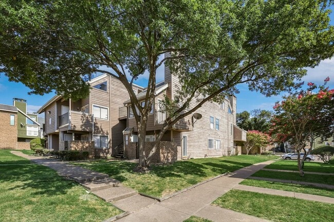 Primary Photo - 9835 Walnut St