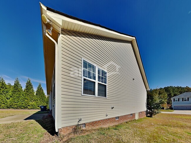 Building Photo - 166 Sequoia Dr