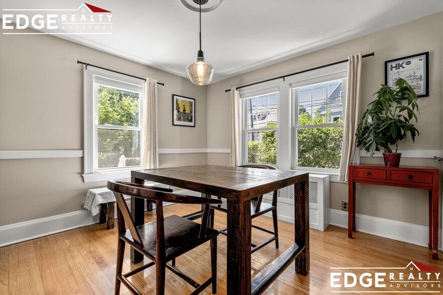 Building Photo - 64 Union St