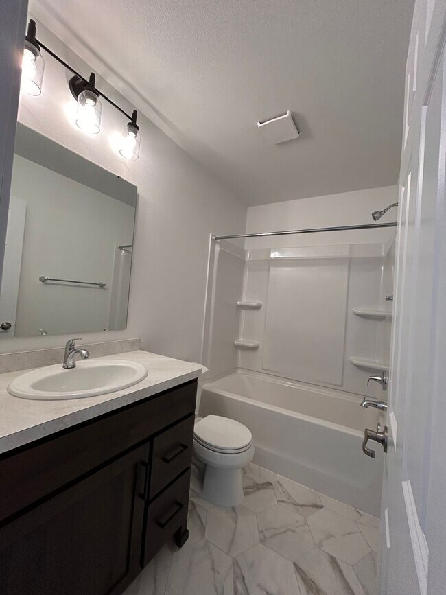 Building Photo - The Wilds Townhomes