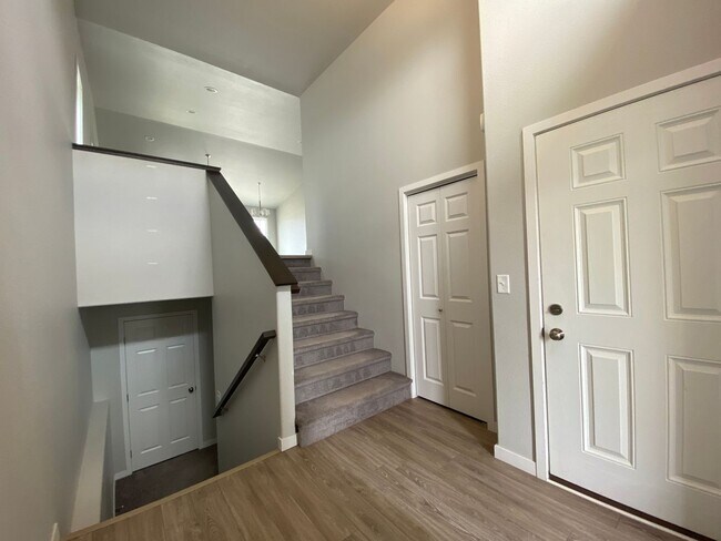 Building Photo - Beautiful 4 Bedroom Home by Brooks Harbor ...