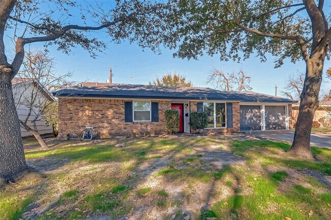 Primary Photo - 1647 Fawnhope Dr