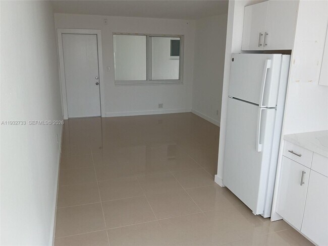 Building Photo - 3200 Mary St