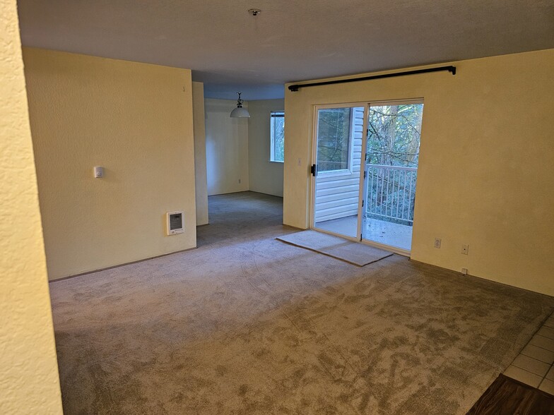 Building Photo - 19230 Forest Park Dr NE