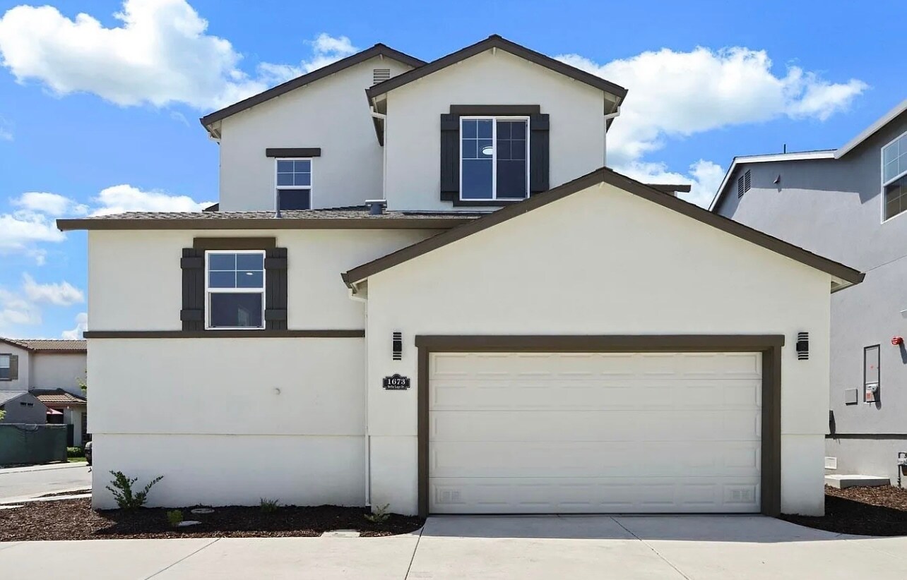 Building Photo - 1673 Bella Lago Dr