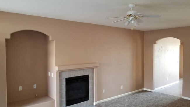 Building Photo - 6382 Everest Dr