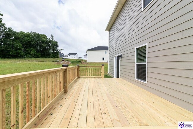 Building Photo - 104 Ashwood Ave