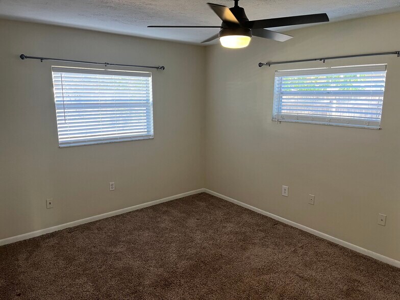 Building Photo - 604 Princeton St