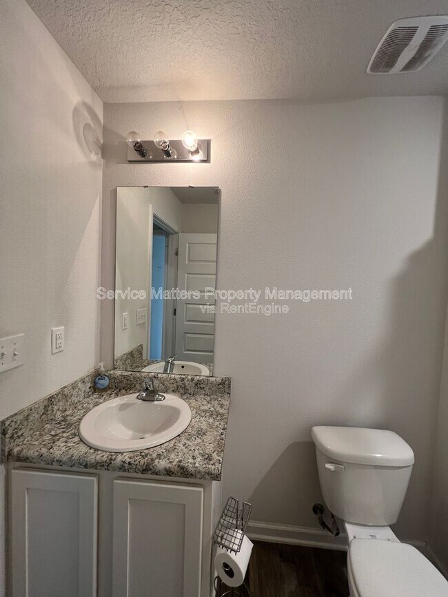 Building Photo - 5740 Guinevere Ln