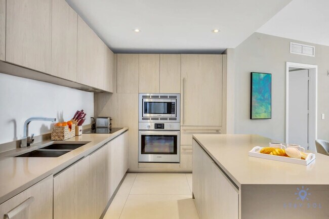 Building Photo - 4111 S Ocean Dr