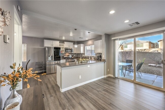 Building Photo - 9062 Mackanos Ave