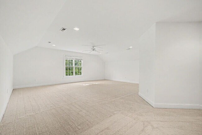 Building Photo - Luxury 5 Bedroom Home with Private Pool in Glen Allen – $4,500/mo