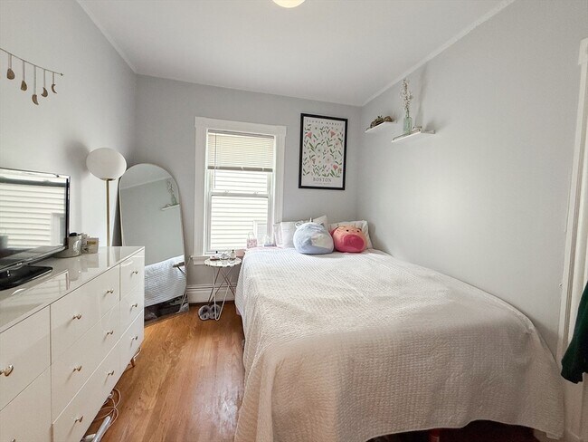 Building Photo - 37 Harvard Ave