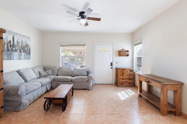 Building Photo - 509 Plymouth Rd