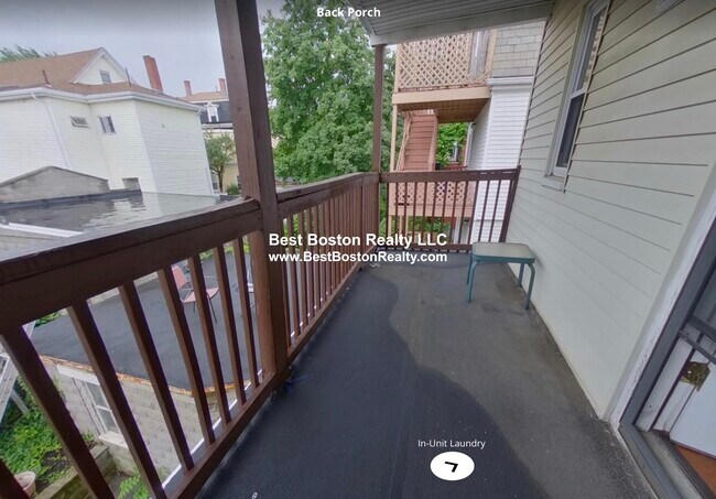 Building Photo - 25 Simpson Ave