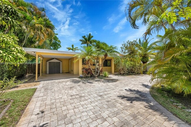 Building Photo - 6611 SW 63rd Ave