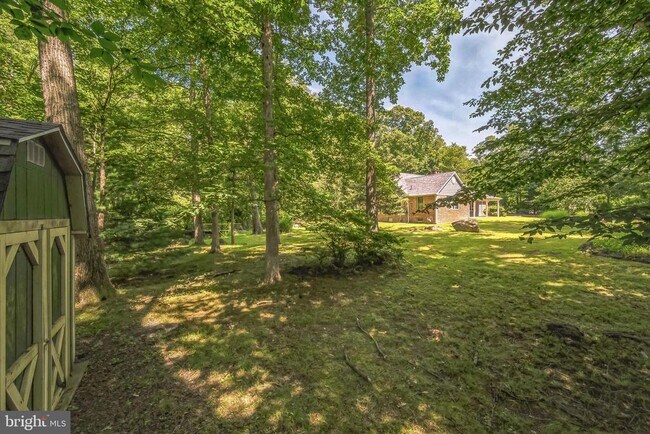 Building Photo - 3574 Glenway Rd