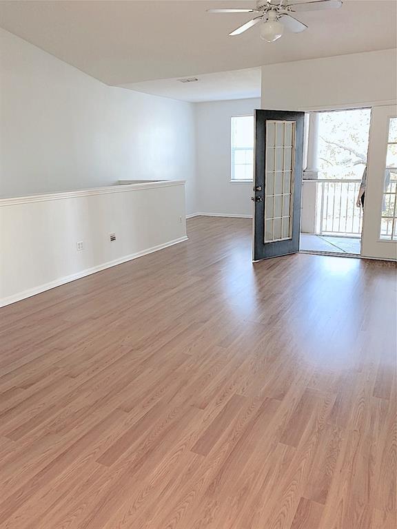 Building Photo - 14214 Fredricksburg Dr