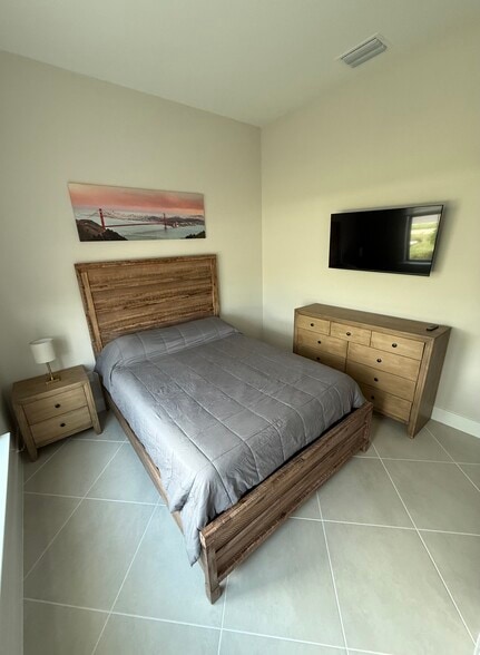 Building Photo - 4405 Annapolis Ave