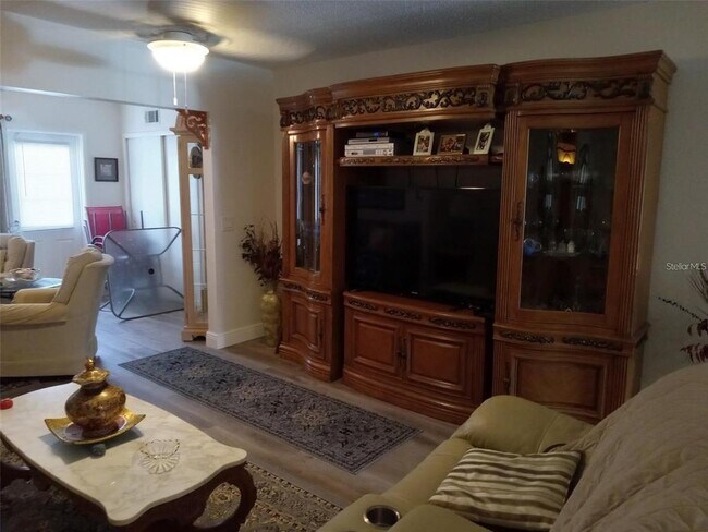 Building Photo - 2460 Franciscan Dr