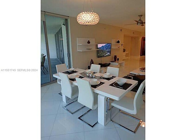 Building Photo - 3101 S Ocean Dr