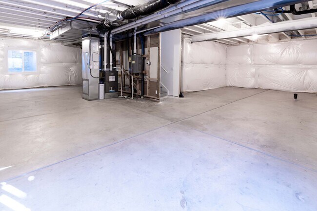 Building Photo - Available NOW! 4 Bedroom 3 Bath Beautiful Home