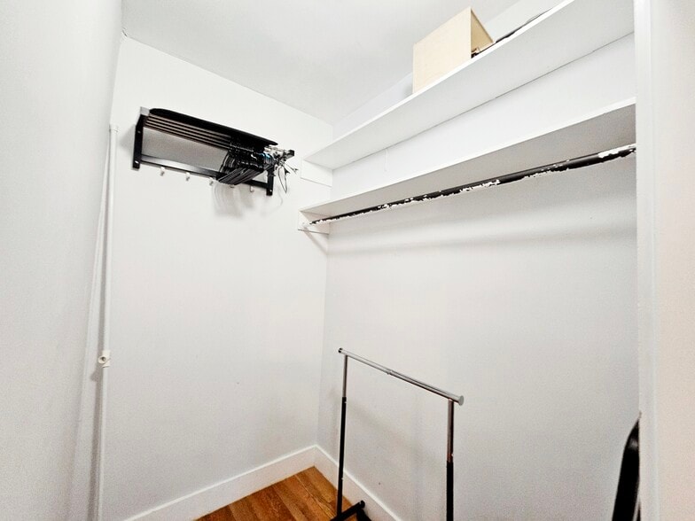 Building Photo - 425 Marlborough St