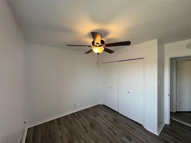 Building Photo - 2306 Barton Village Cir