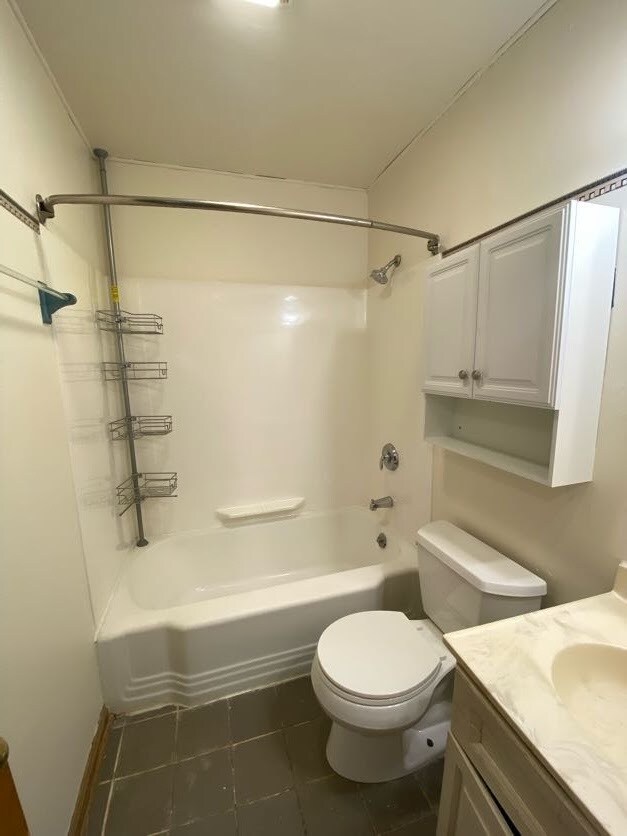 Building Photo - 1030 E Johnson St