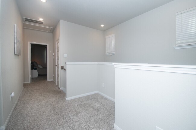 Building Photo - 1523 Parkland Oak Dr