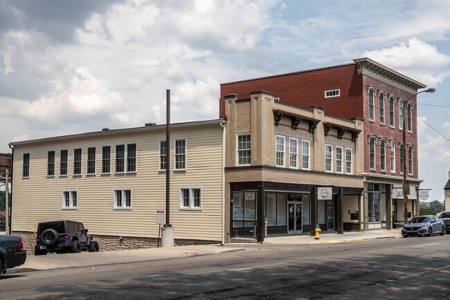 Building Photo - 124 E Main St