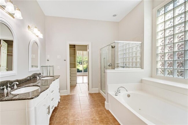 Building Photo - 290 Windsor Gate Cove NE