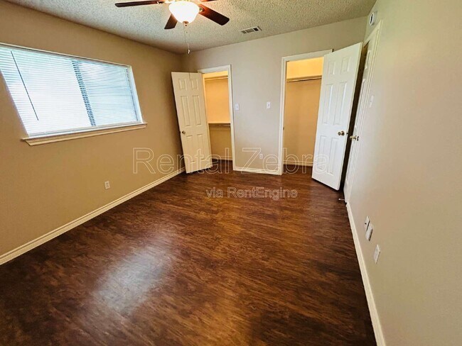 Building Photo - 828 Haverford Ln
