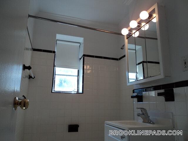 Building Photo - 84 St Paul St