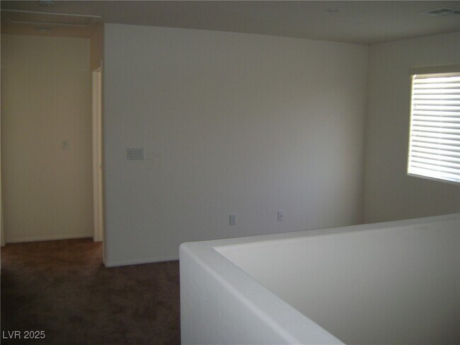 Building Photo - 793 Looking Bear Ct