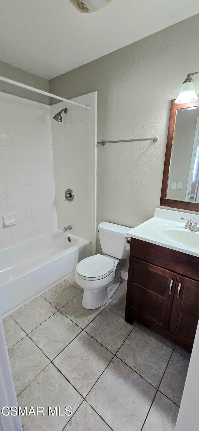 Building Photo - 2654 La Paloma Cir